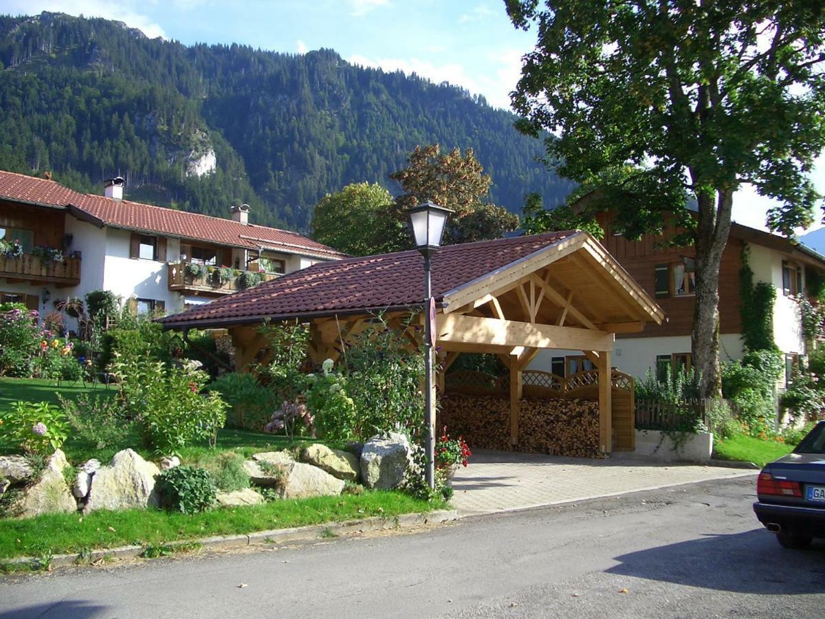 Ferienwohnung Mitteldorf Oberammergau Bagian luar foto